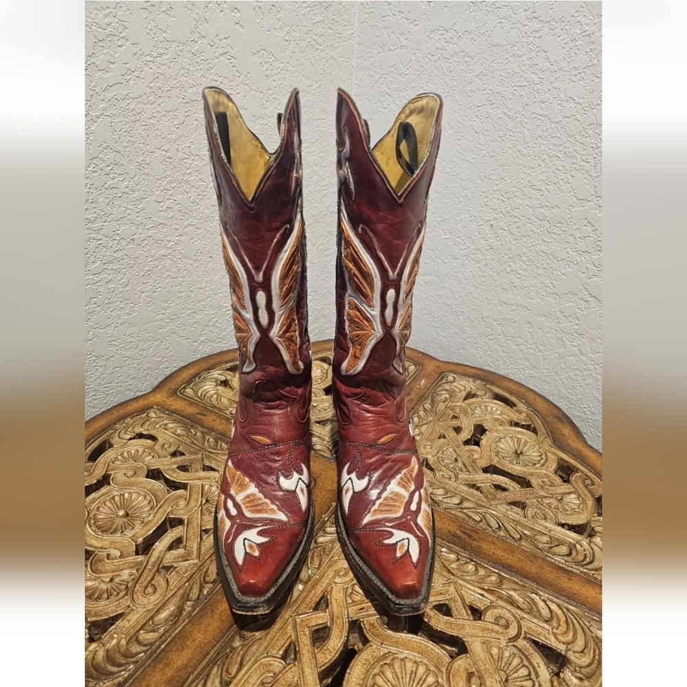 Womens  Corral Boots Size 6 Butterfly Inlays Red